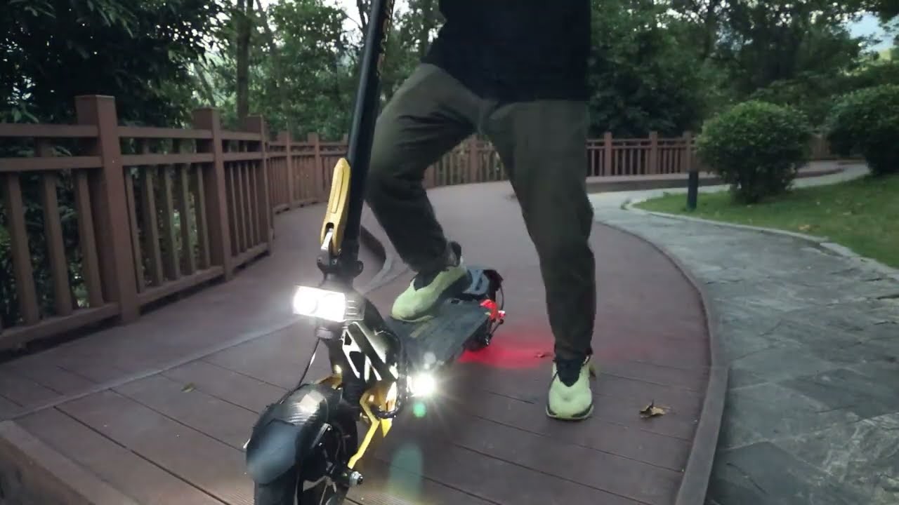 Carregar vídeo: iENYRID es30 electric scooter